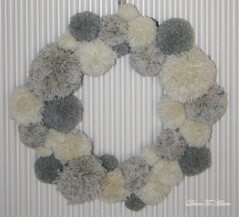 finished pom pom wreath