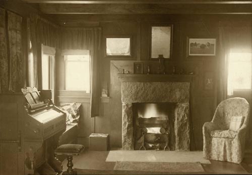 early rocky ridge farm interior