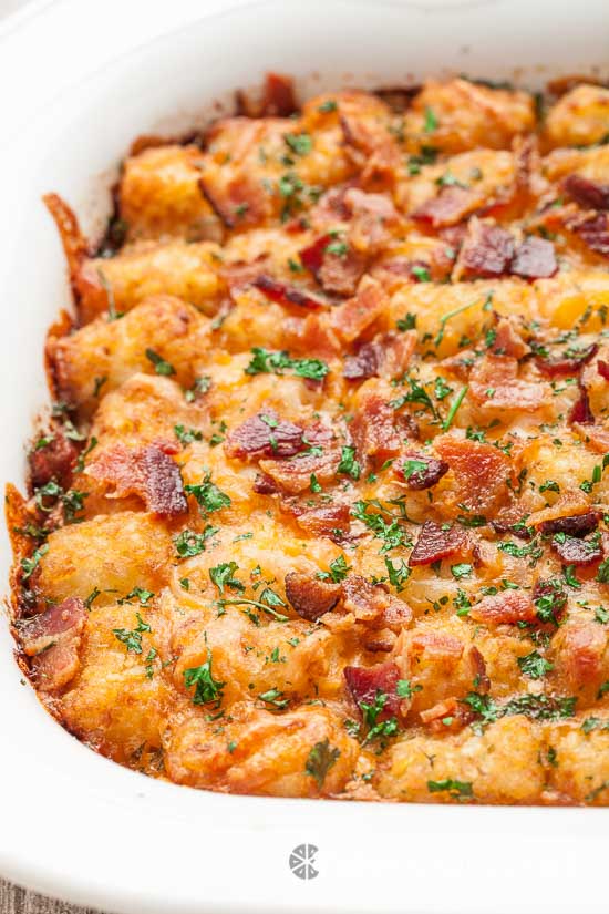 Cheesy Tater Tot Breakfast Bake 