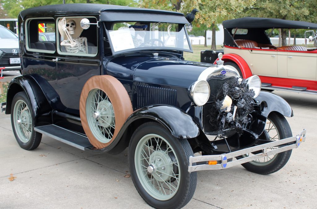 Decor To Adore 2017 Costume Reveal The 1920's car