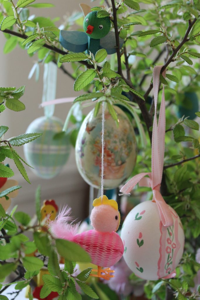 Vintage Easter Tour Decor To Adore 