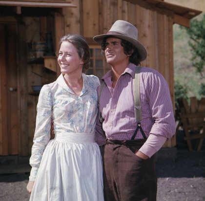 Caroline Ingalls Costume